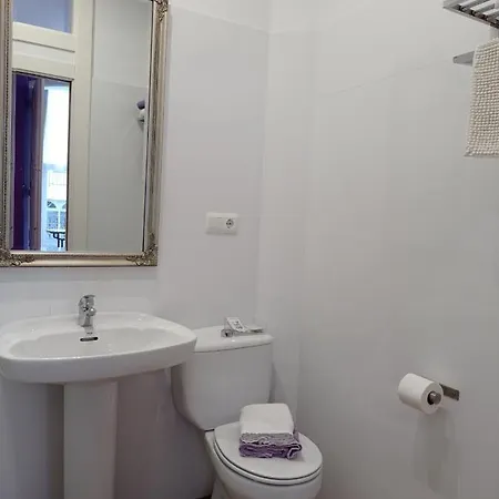 Alojamiento Buciero بيت ضيافة 4*