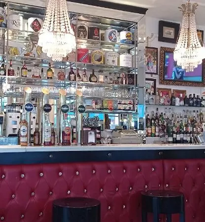 Buciero ゲストハウス 4*